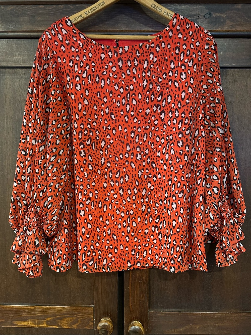 Sanctuary • women’s blouse • top • back button • extra button • flowy